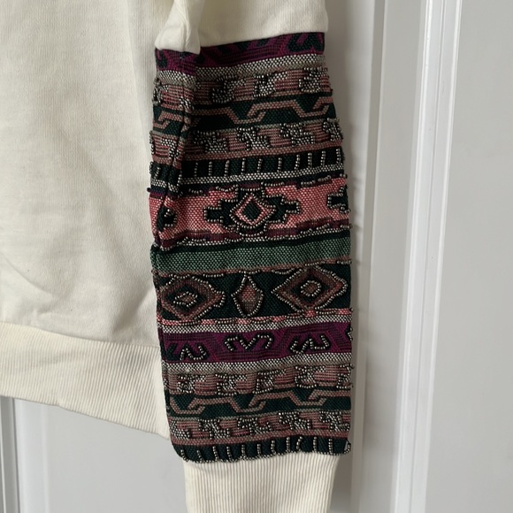 Cream sweatshirt with colored and beaded detail - Picture 2 of 3